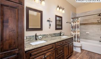 484 Farm Loop Rd, Banner Elk, NC 28604