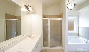 104 Putters Dr, Athens, GA 30607