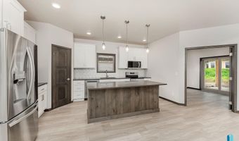 2408 E Brek St, Brandon, SD 57005