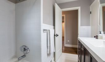 307 NE Morningside Ln, Abingdon, VA 24210