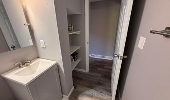 1620 E RANDALL Ave, Appleton, WI 54911