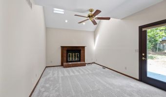 8240 Woodglen Dr, Anderson Twp., OH 45255