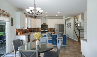 5 Denise Dr, Allentown, NJ 08501