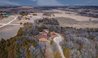 30049 Sunnyside Ct, Arkansas City, KS 67005