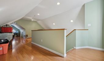 78 Main St, Bayonne, NJ 07035