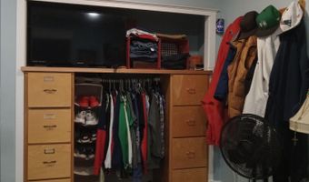 29 Whitney St, Auburn, ME 04210