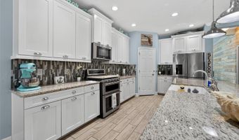 5227 ADMIRAL POINTE Dr, Apollo Beach, FL 33572