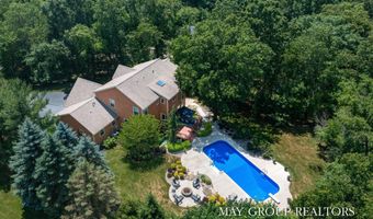 5254 Canyon River Dr NE, Ada, MI 49301