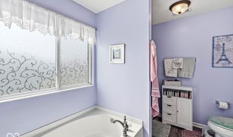 8595 Harlekin Ct, Avon, IN 46123