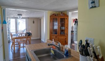 11 Walker St, Wells, ME 04090