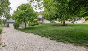 15143 Briarwood Dr, Basehor, KS 66007