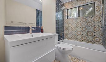 1825 HICKORY Ln, Atlantic Beach, FL 32233