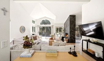 8981 Circle R Vw, Escondido, CA 92026