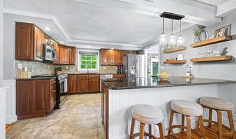 25 Claire Dr, Attleboro, MA 02703