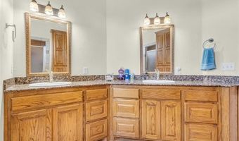 3921 Rolling Hls, Ardmore, OK 73401