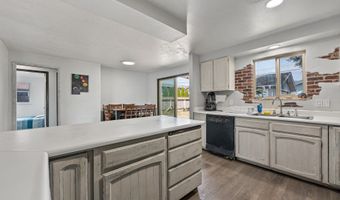 388 TANBARK Rd, Brookings, OR 97415