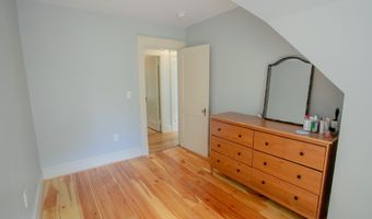 27 Princeton St, Bangor, ME 04401