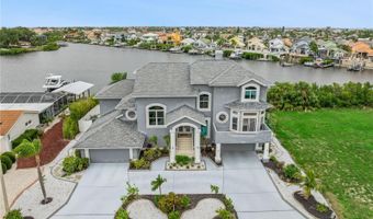 807 CHIPAWAY Dr, Apollo Beach, FL 33572