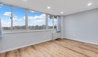4520 KING St 601, Alexandria, VA 22302