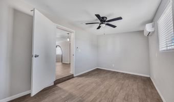 102 W HOLLY Ln, Avondale, AZ 85323