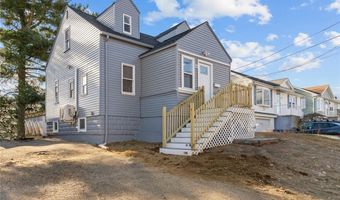 18 Heath St, East Providence, RI 02915