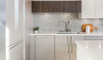 165 Pine Ave, Carlsbad, CA 92008