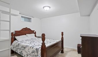 126 Manhattan Ave, Bayville, NJ 08721