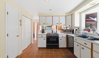 733 North Rd, Candia, NH 03034