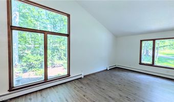 1305 Garrison Rd, Ashtabula, OH 44004
