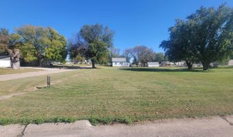 1213-1221 9th St, Auburn, NE 68305