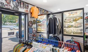 912 Tiogue Ave, Coventry, RI 02816