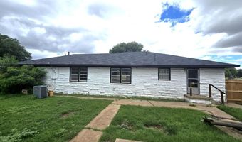 624 Navajoe Rd, Altus, OK 73521
