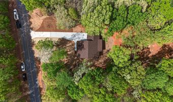 2206 N Asheboro School Rd, Asheboro, NC 27205