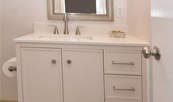 132 Hoffman Ave 202, Cranston, RI 02920