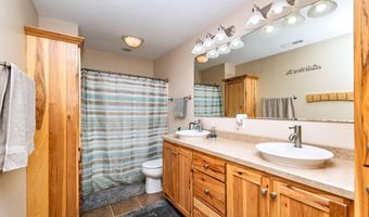 3005 W Lake Jessie Dr SE, Alexandria, MN 56308