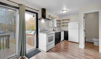 220 Blakeslee St 220, Bristol, CT 06010