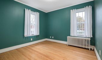 25 Fordham Ct, Albany, NY 12209
