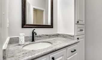 85 Eastgate Dr, Brandon, MS 39042