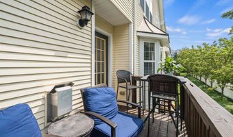 32 MARINA Dr, Bayonne, NJ 07002