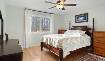 5512 DUNSMORE Rd, Alexandria, VA 22315