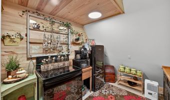802 Livingston Boat Dock Rd, Allons, TN 38541