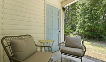 906 Cedar Ct, Aberdeen, NC 28315