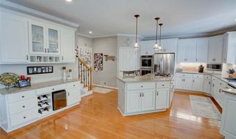 5344 Chaversham Ln, Peachtree Corners, GA 30092