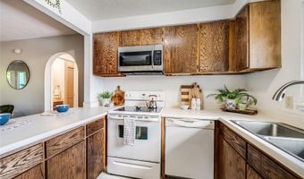 355 Aoloa St C201, Kailua, HI 96734