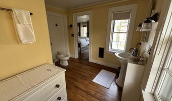 969 Washington St, Bath, ME 04530
