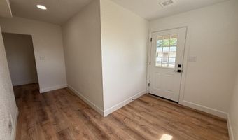 911 S 4th St, Artesia, NM 88210