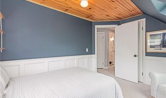 460 Schooner Ave, Jamestown, RI 02835