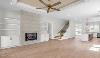 412 Main St, Bay St. Louis, MS 39520