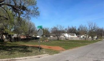 927 S 3rd St, Chickasha, OK 73018