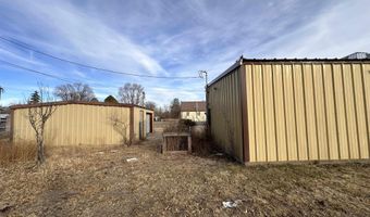 208 S White Oaks Ave, Capitan, NM 88316